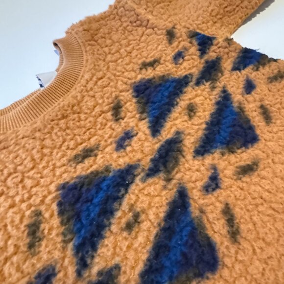 Old Navy boys sherpa 2-piece set outfit, size 12-18 months - Picture 4 of 4